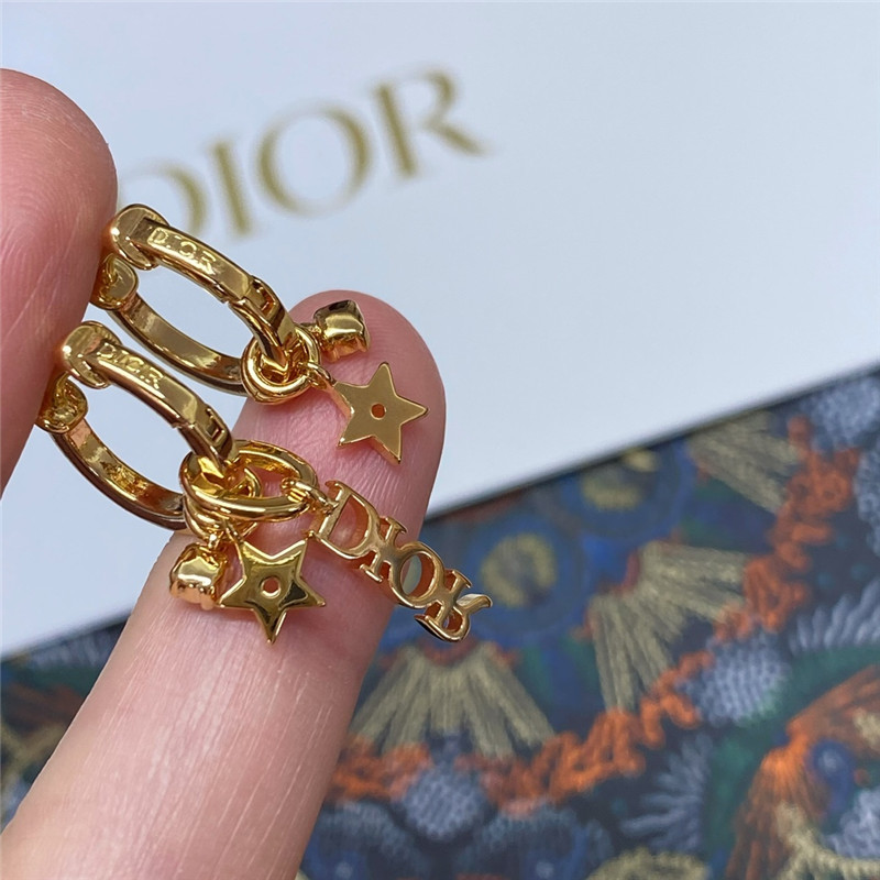 D10r new left and right asymmetrical earrings