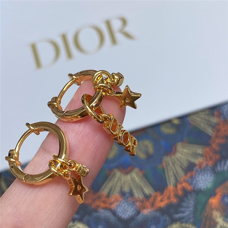 D10r new left and right asymmetrical earrings