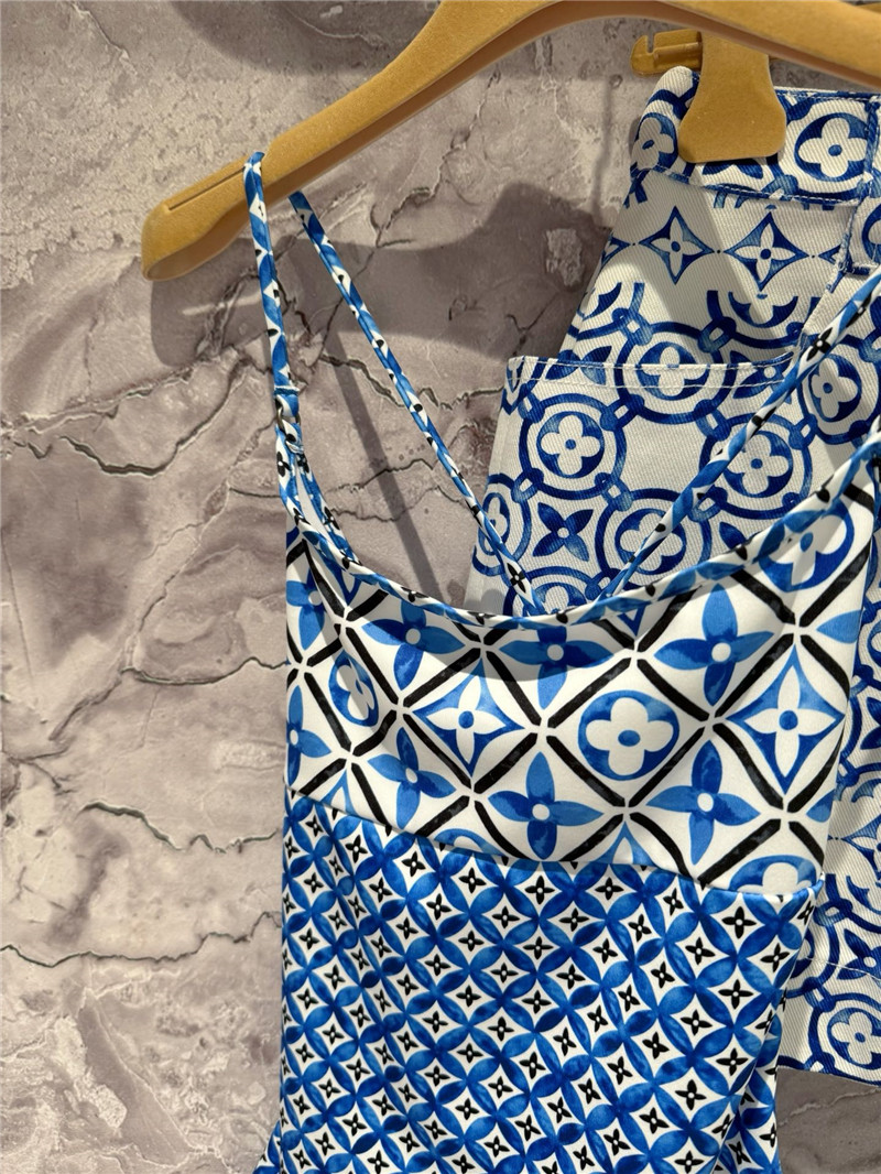 l0vis Vvtt0n lv blue and white porcelain swimsuit replicas clothes