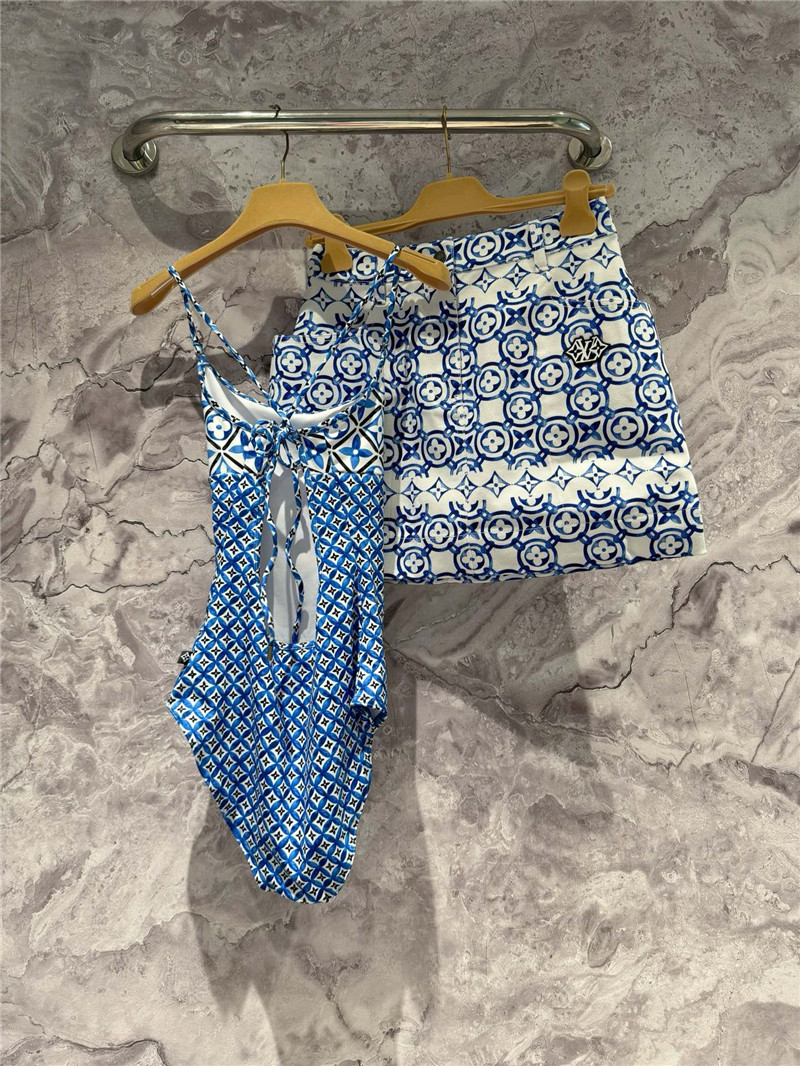 l0vis Vvtt0n lv blue and white porcelain swimsuit replicas clothes