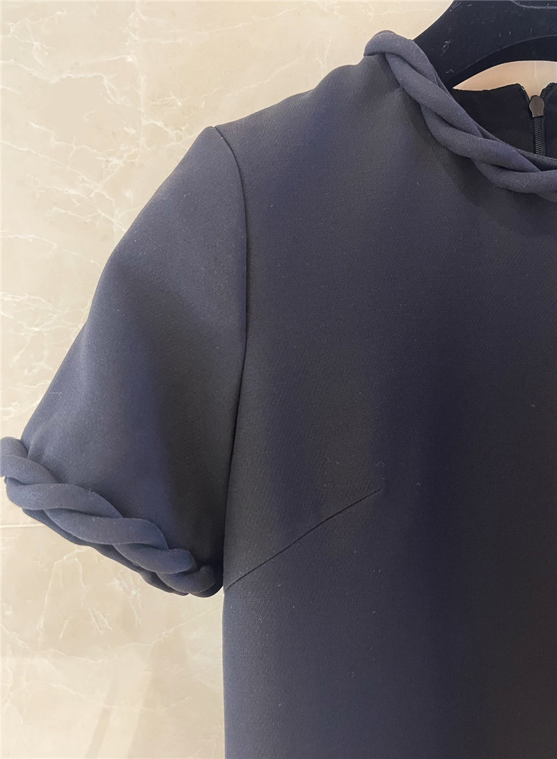 Va1e*ntin0 hand-twisted dress replica d&g clothing