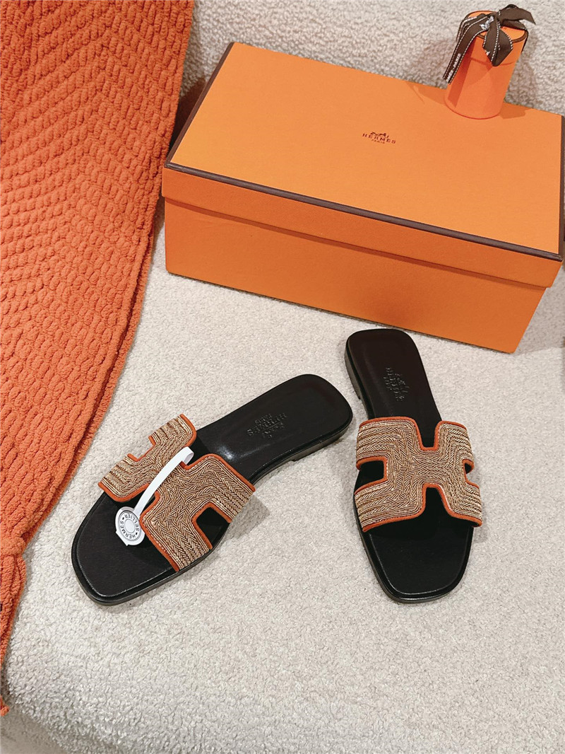 H**me5 oran sandal in turin red suede goatskin and dabka