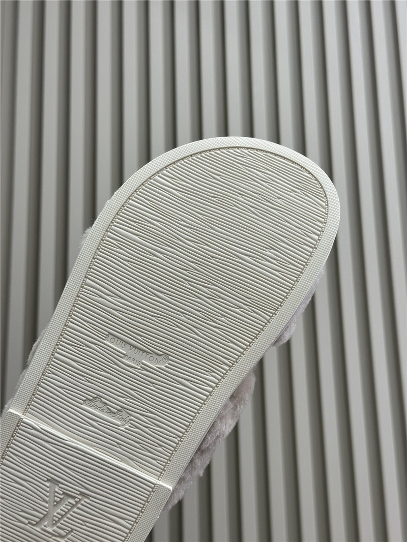 l0vis Vvtt0n lv bliss comfort mule neutral