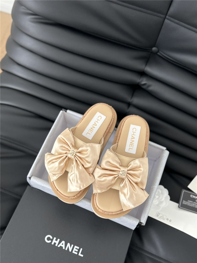 Ch**el silk bow leather platform sandals with crystal Ch**el beige