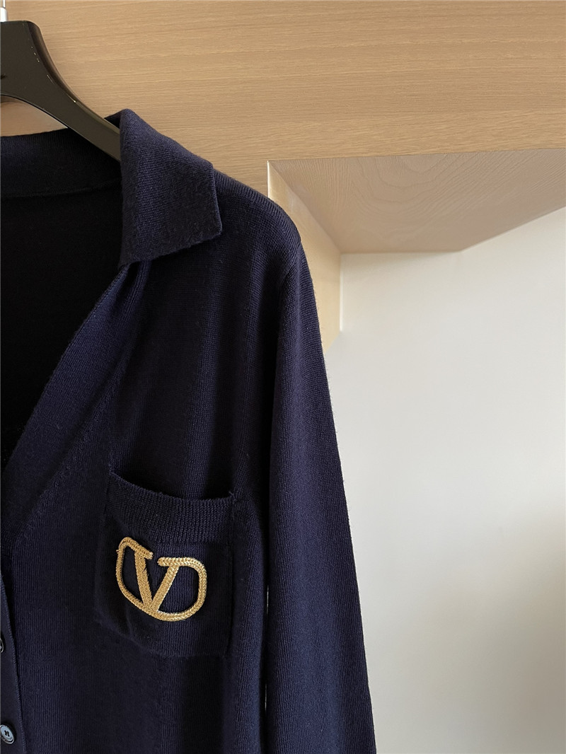 Va1e*ntin0 v neck knitted cardigan cheap replica designer clothes