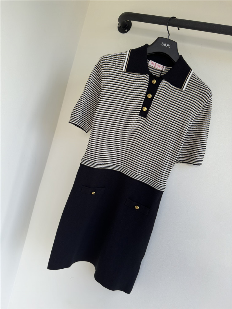 Va1e*ntin0 short sleeve metal button dress replicas clothes