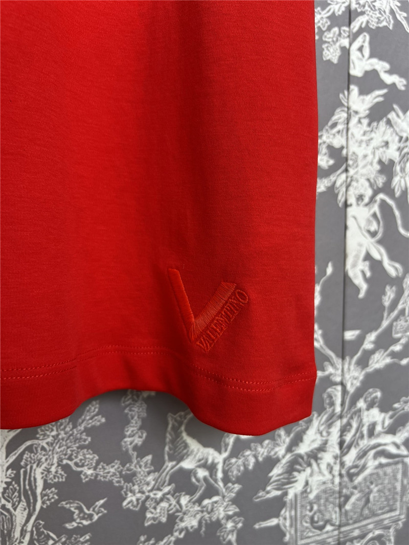 Va1e*ntin0 simple t-shirt cheap replica designer clothes