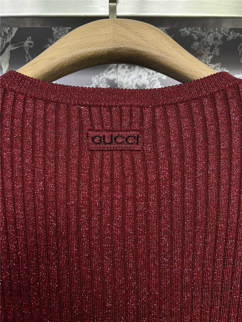Gvc*1 burgundy ribbed cropped cardigan