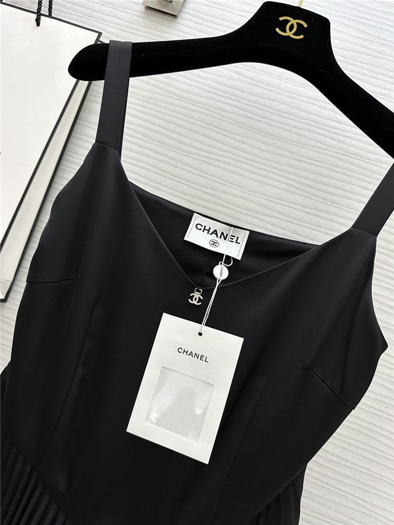 Ch**el v-neck suspender pleated dress replica designer clothes