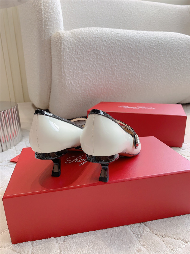 Roger Vivier Virgule Mary Jane Pumps Off-White Patent Leather