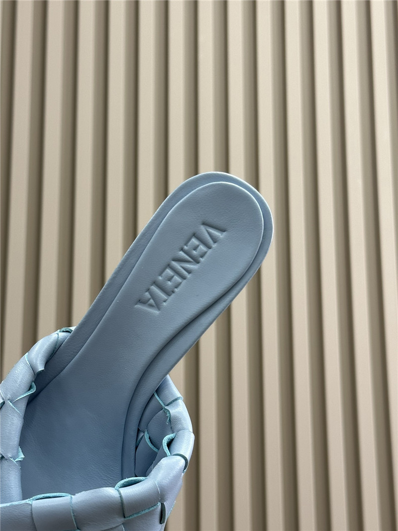 b0tt*ga Ven*ta mid heel blink mule in intrecciato ice