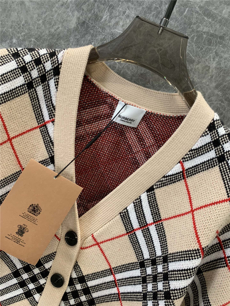 Bv*b*rry classic check knitted cardigan replicas clothes