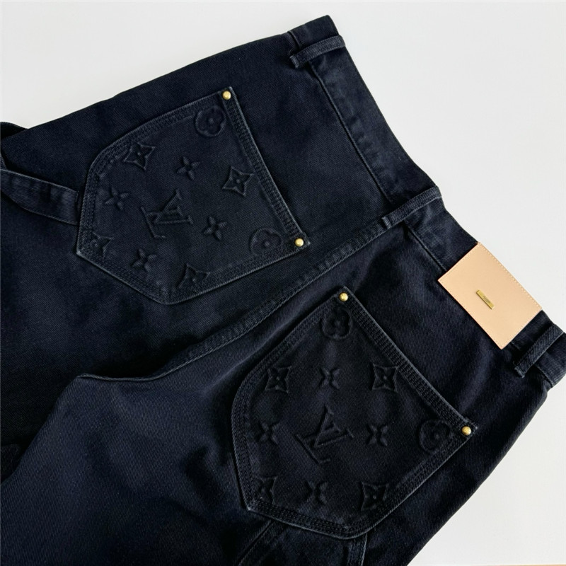 l0vis Vvtt0n lv embossed denim shorts replicas clothes