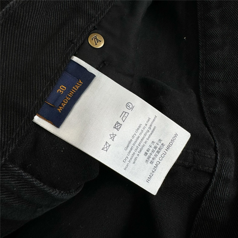 l0vis Vvtt0n lv embossed denim shorts replicas clothes