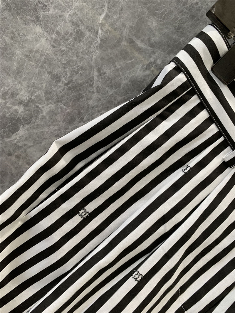 ch**el double c hot D1am0nd striped shorts replicas clothes