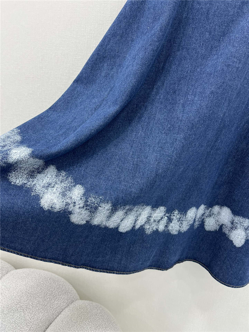 Va1e*ntin0 gradient denim skirt replica d&g clothing