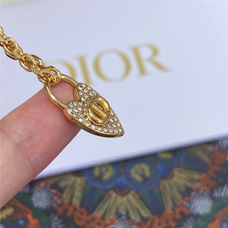 d10r D1am0nd heart lock bracelet