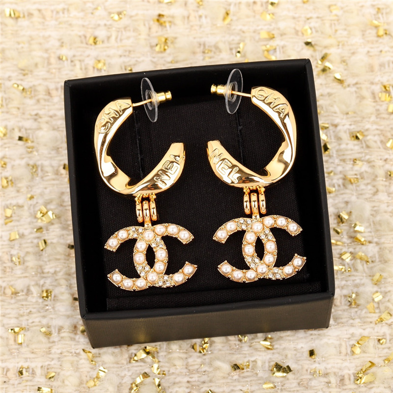 Ch**el hook hanging double c pearl earrings