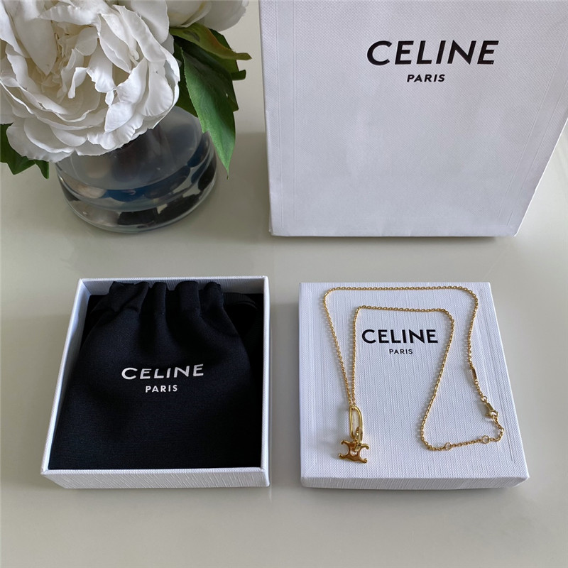 Ce1i*e arc de triomphe heart necklace