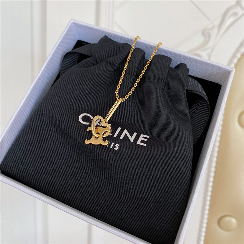 Ce1i*e arc de triomphe heart necklace