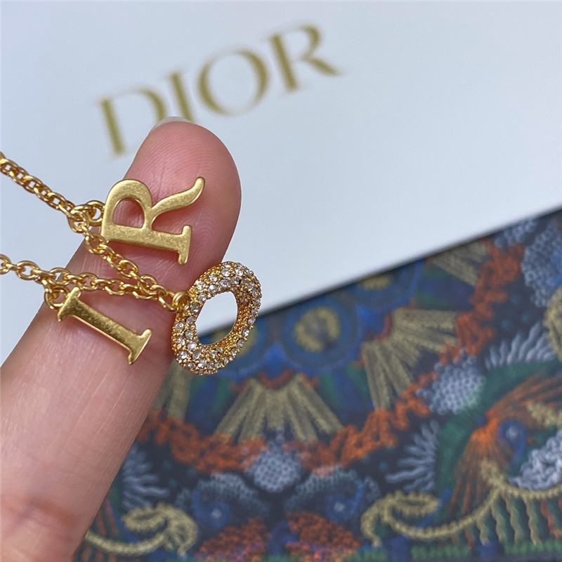 D10r letter bee star bracelet