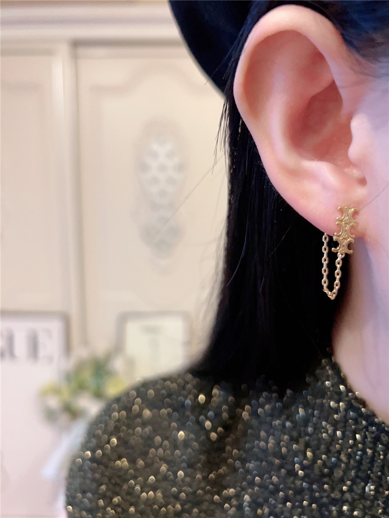 Ce1i*e three-dimensional arc de triomphe earrings