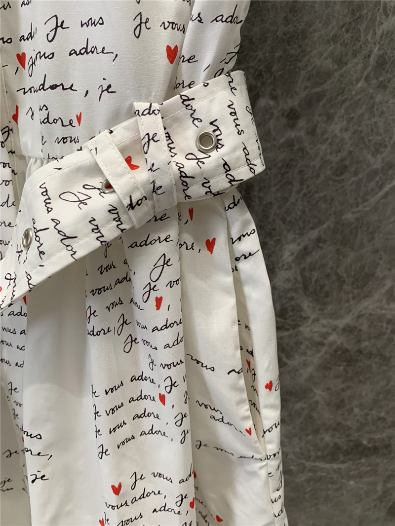 D10r english print waist dress replica clothing sites