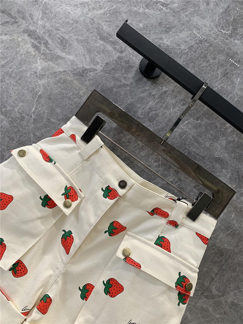 Gvc*1 strawberry print cargo shorts replica clothes