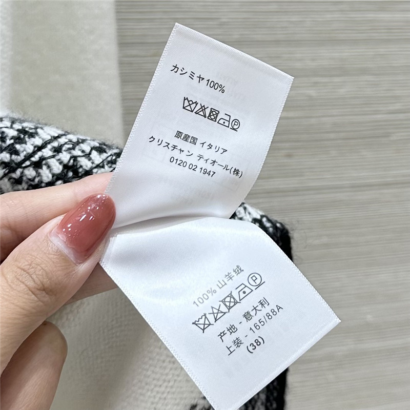 D10r embroidered cashmere sweater replica clothes