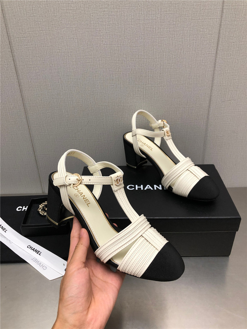 Ch**el cruise 2022/23 ivory & black lambskin slingbacks pumps