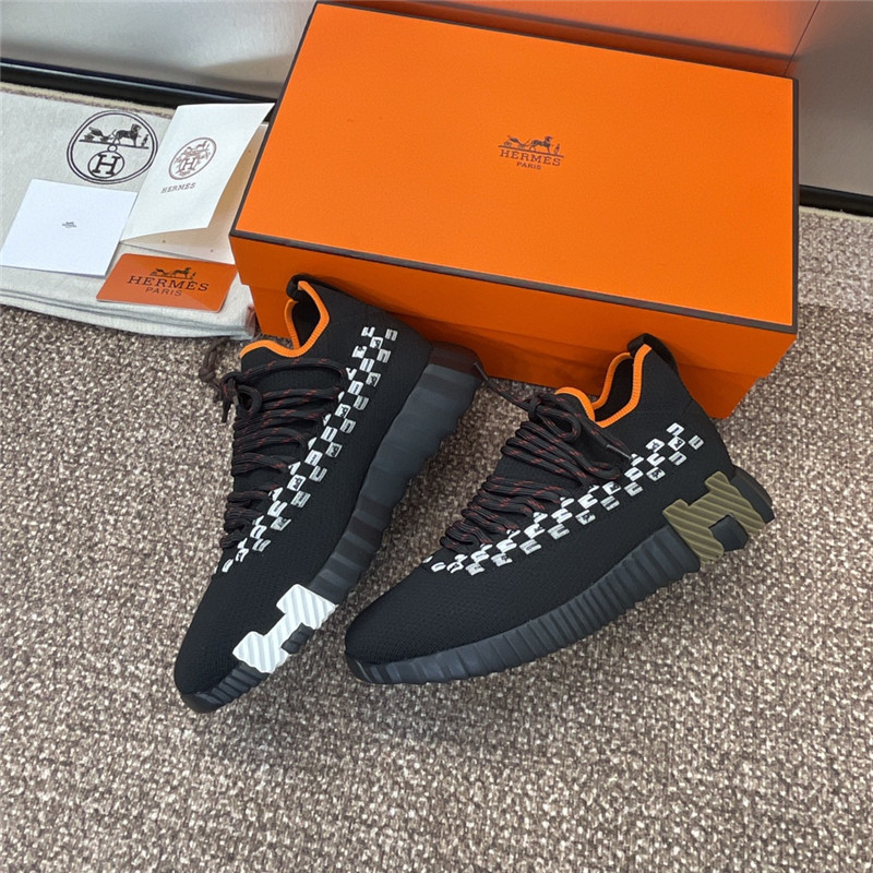 H**me5 bouncing sneakers review