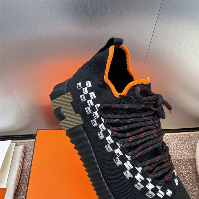 H**me5 bouncing sneakers review