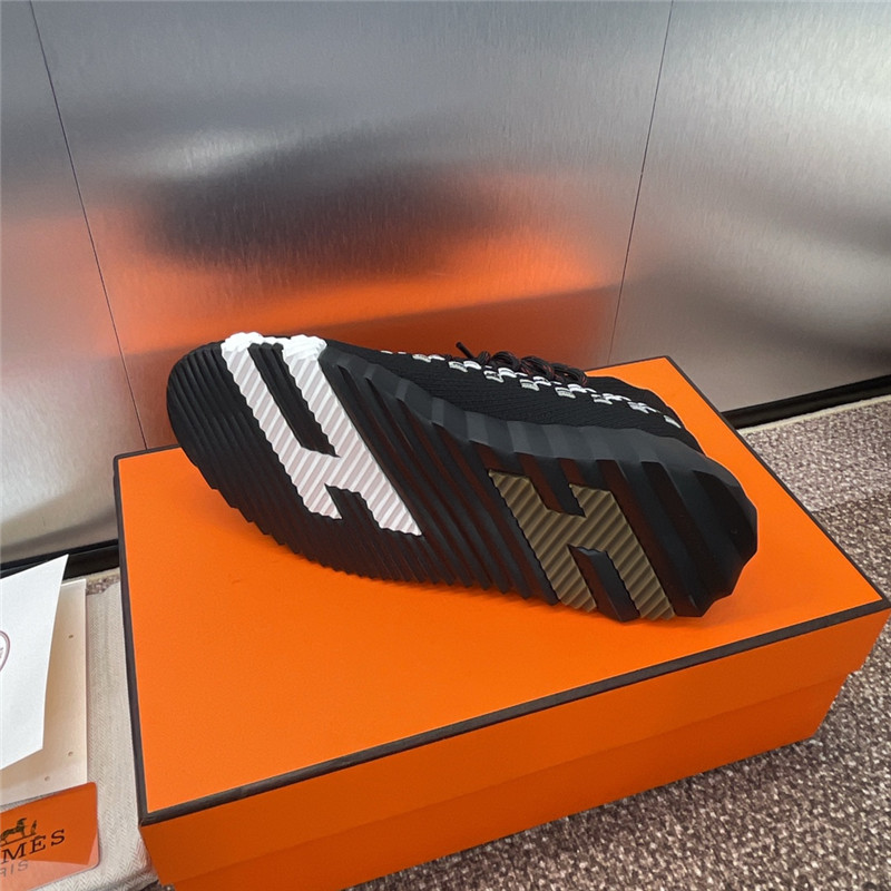 H**me5 bouncing sneakers review