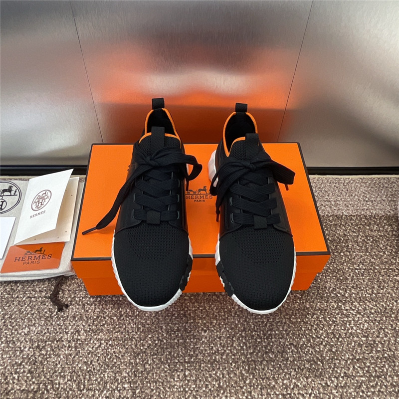 H**me5 bouncing sneaker black women