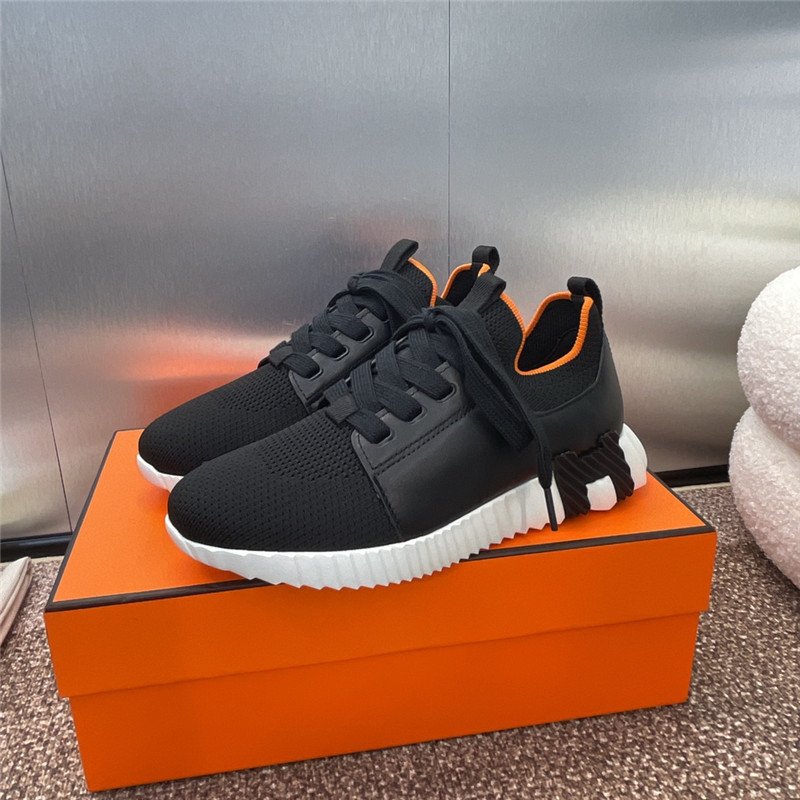 H**me5 bouncing sneaker black women