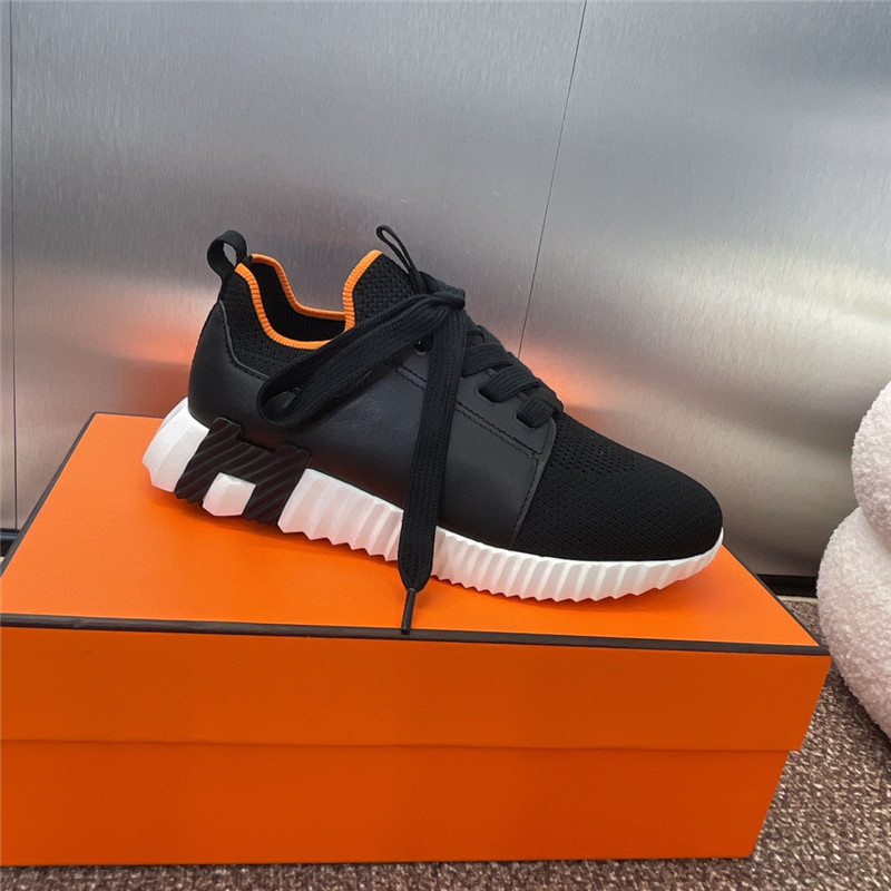 H**me5 bouncing sneaker black women