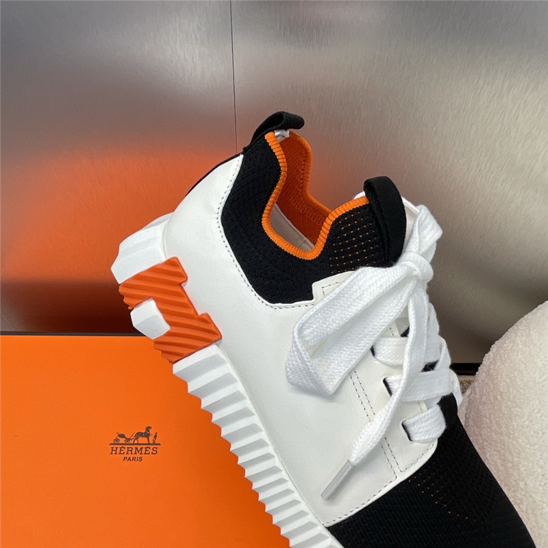 H**me5 bouncing sneaker black white women