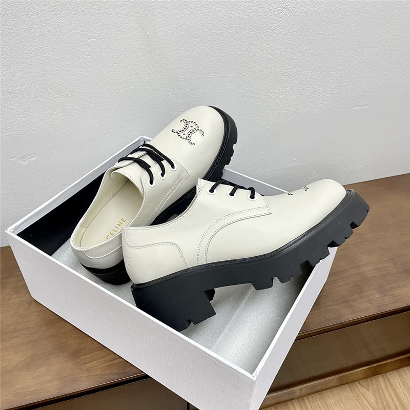 Ce1i*e triomphe rangers derby in white polished bull