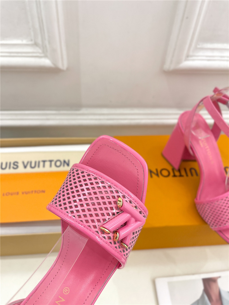 l0vis Vvtt0n shake sandal in pink patent calfskin