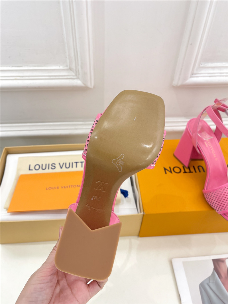 l0vis Vvtt0n shake sandal in pink patent calfskin