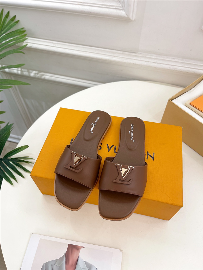 l0vis Vvtt0n lv capri flat mule brown