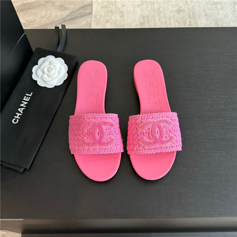 Ch**el fuchsia crochet mule sandals