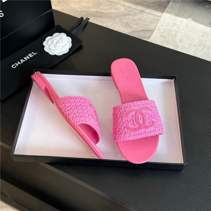 Ch**el fuchsia crochet mule sandals