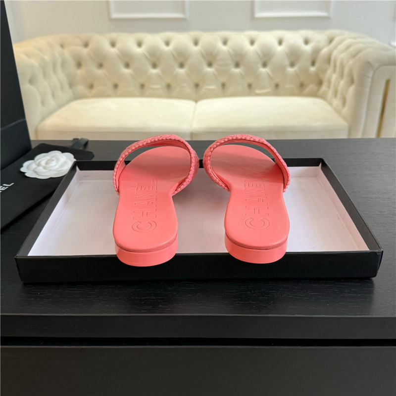 Ch**el fuchsia crochet mule sandals