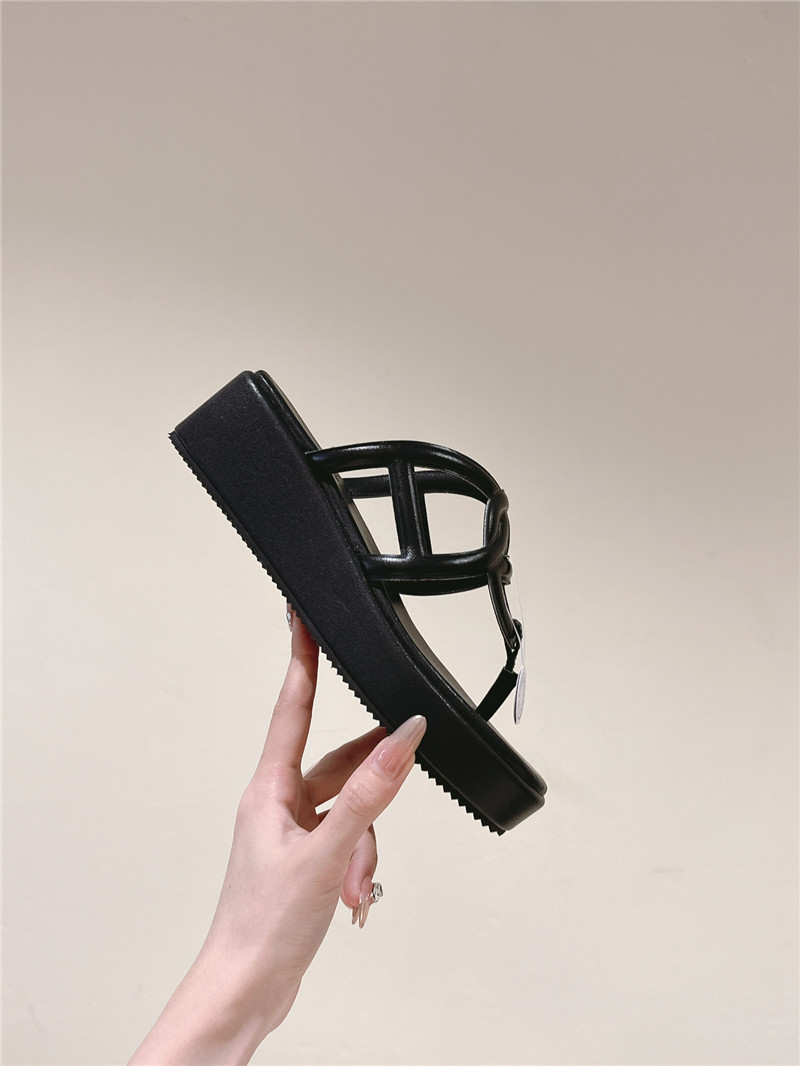 H**me5 gipsy sandal black goatskin