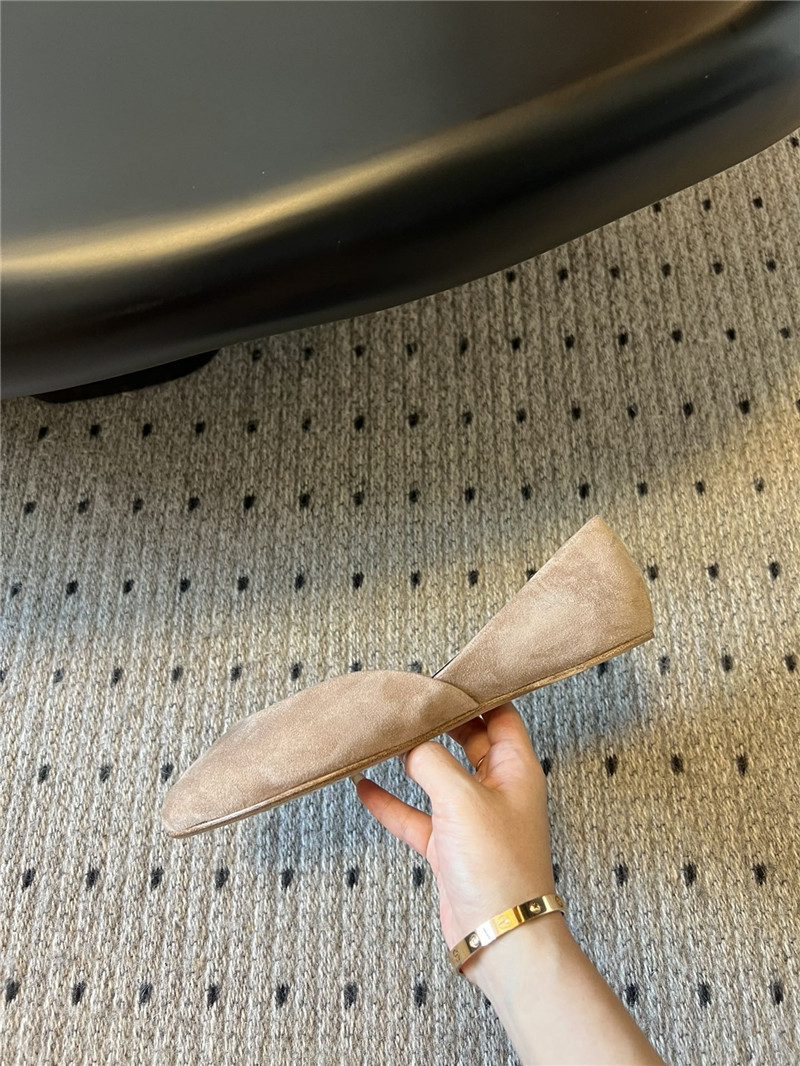 The R0w gemma ballet slipper bisquit suede