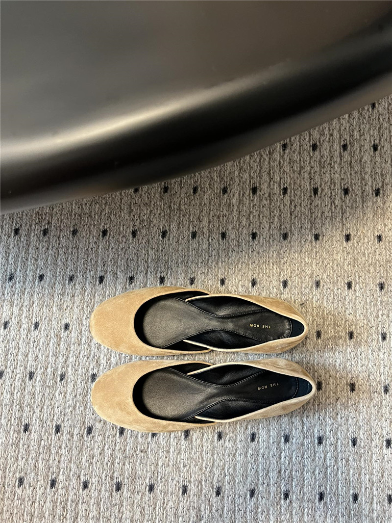 The R0w gemma ballet slipper tan suede