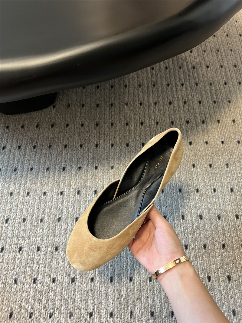 The R0w gemma ballet slipper tan suede