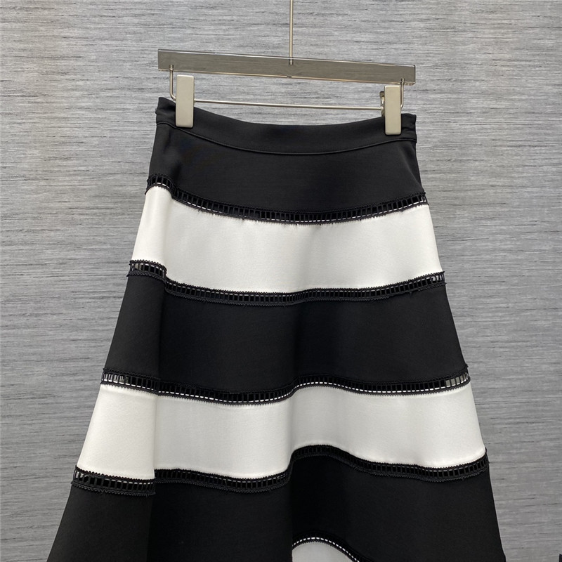 Va1e*ntin0 swing skirt replica clothing sites