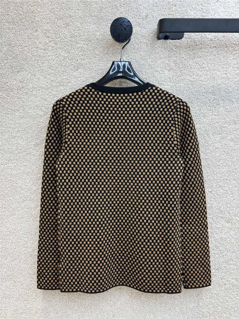 l0vis Vvtt0n lv checkerboard chain sweater replica clothes